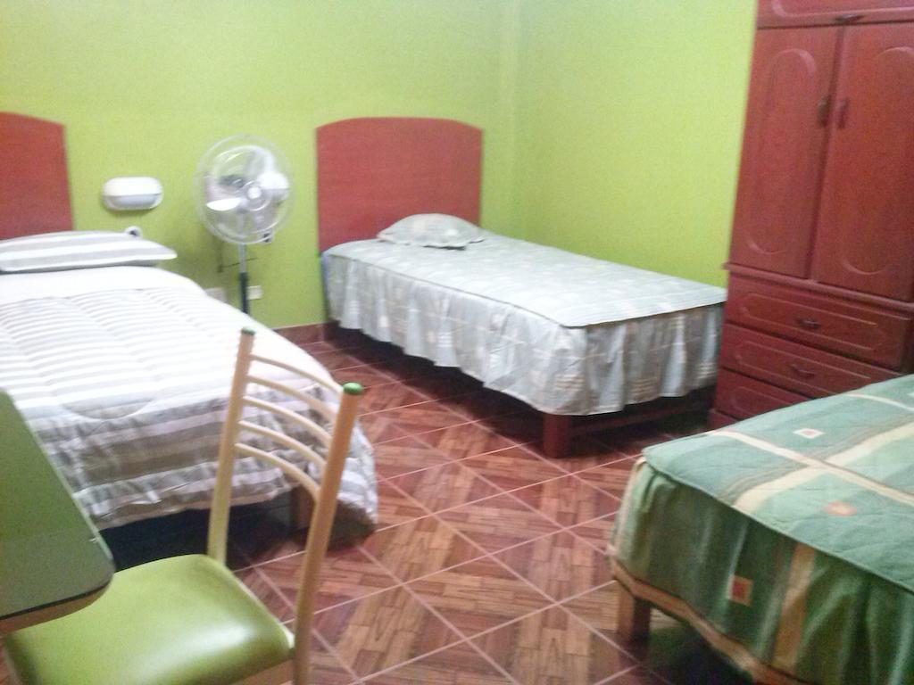 Hostal Real Alcazar Nazca Bilik gambar